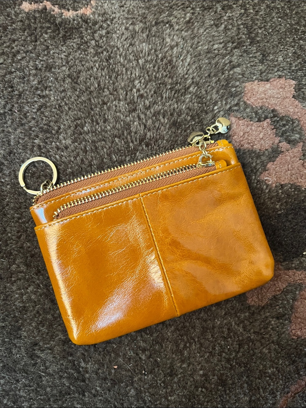 B brown wallet